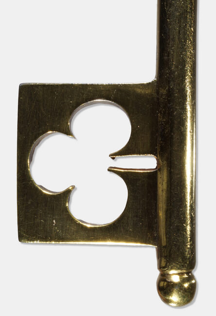 Schlüsselbart und Abschlußsegment am Ende des Schlüsselhalms