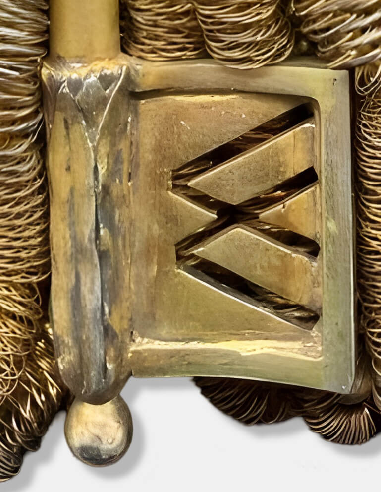 Schlüsselbart und Abschlußsegment am Ende des Schlüsselhalms