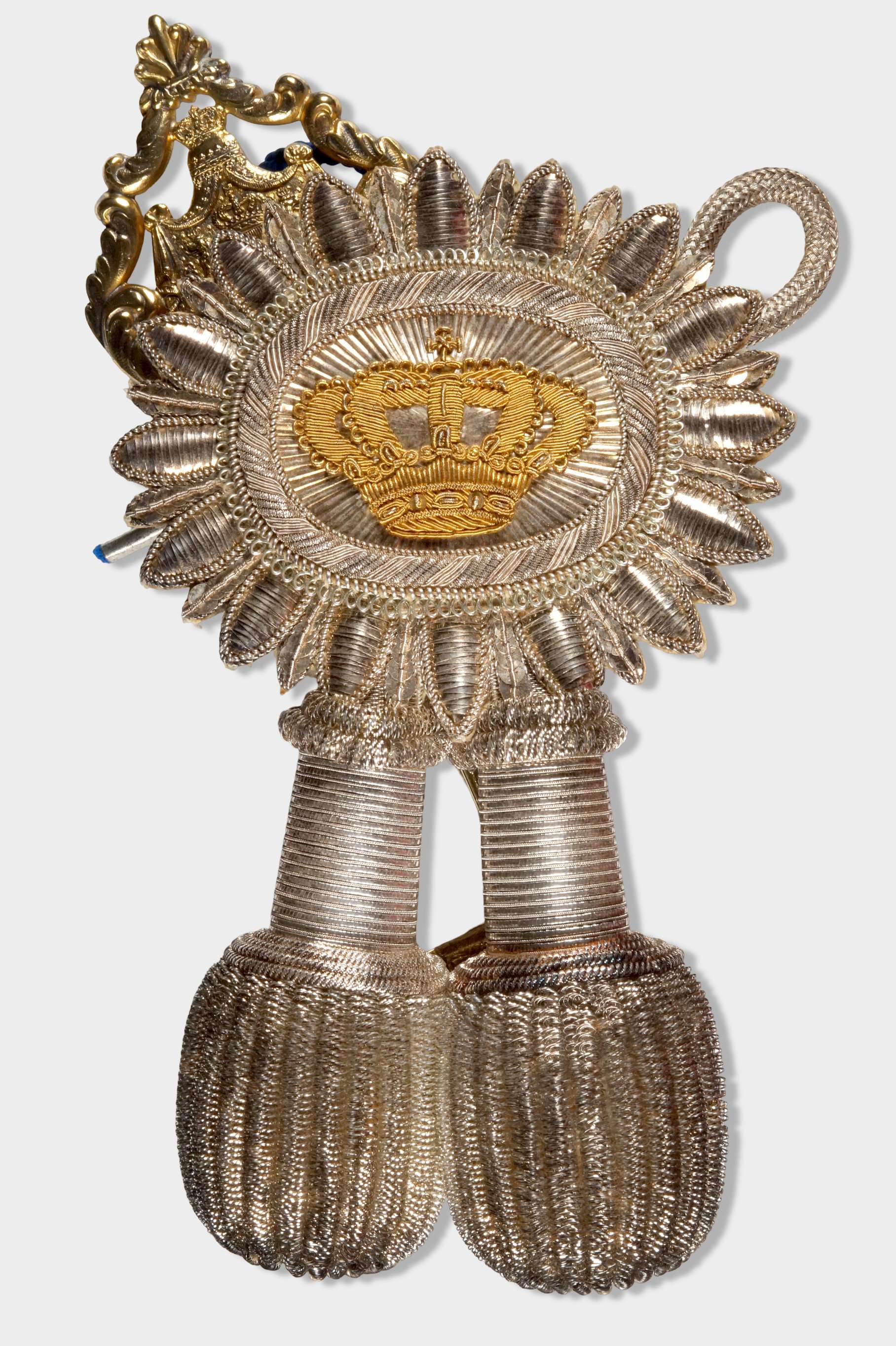 Portepee für einen bayerischen Kammerherrenschlüssel aus der Regierungszeit des Prinzregenten Luitpold von Bayern, angefertigt von der Firma Friedrich Wiedemanns Söhne, k. b. Hoflieferanten, München, Residenz-Strasse No. 15.